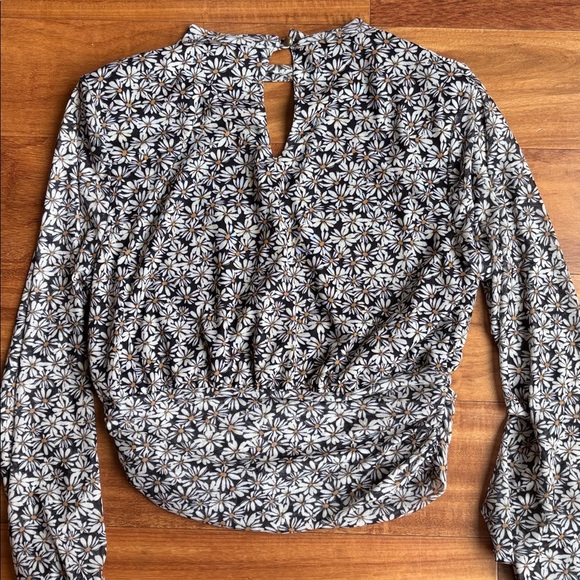 Daisy print blouse - Picture 7 of 14